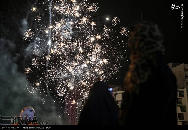 نور افشانی شب میلاد حضرت زهرا (س) در میدان ولی‌ عصر (عج)