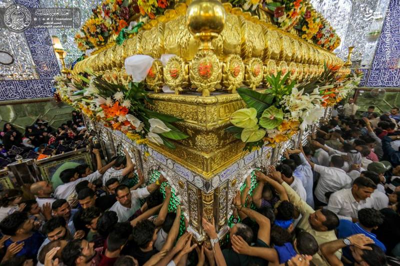 گل‌آرایی حرم علوی در روز ولادت امام حسن(ع)