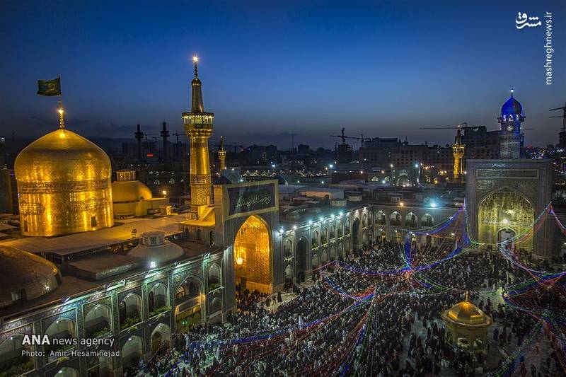 تصاویر هوایی از حرم امام رضا(ع) در شب میلاد