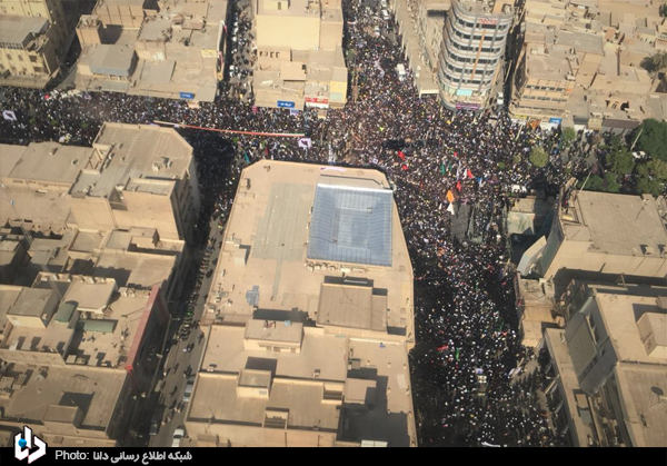 گزارش لحظه به لحظه از مراسم تشییع شهدای حادثه تروریستی اهواز; مردم اهواز یک‌صدا باهم: «هیهات منا الذله»/ جانشین فرمانده سپاه: واکنش ما به این حادثه پشیمان‌کننده، ویران‌گر و نابودکننده خواهد بود + فیلم و تصاویر