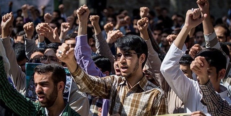 جمعی از مردم و دانشگاهیان در اعتراض به کشتار مسلمانان نیجریه تجمع کردند