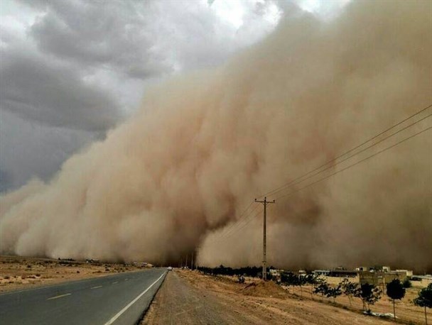 طوفان شن زنگ خطری برای قطب گردشگری ایران