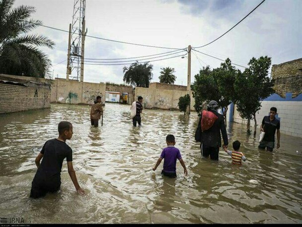 گزارشی از آخرین وضعیت سیل در استان خوزستان؛ تخلیه ۱۱۰ روستا و ۶ شهر/ اسکان اضطراری ۲۴ هزار نفر/ کاهش آورد آب سدهای دز و کرخه